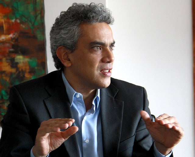 Ricardo Lozano, exdirector del Ideam, se postula a rector de la UIS